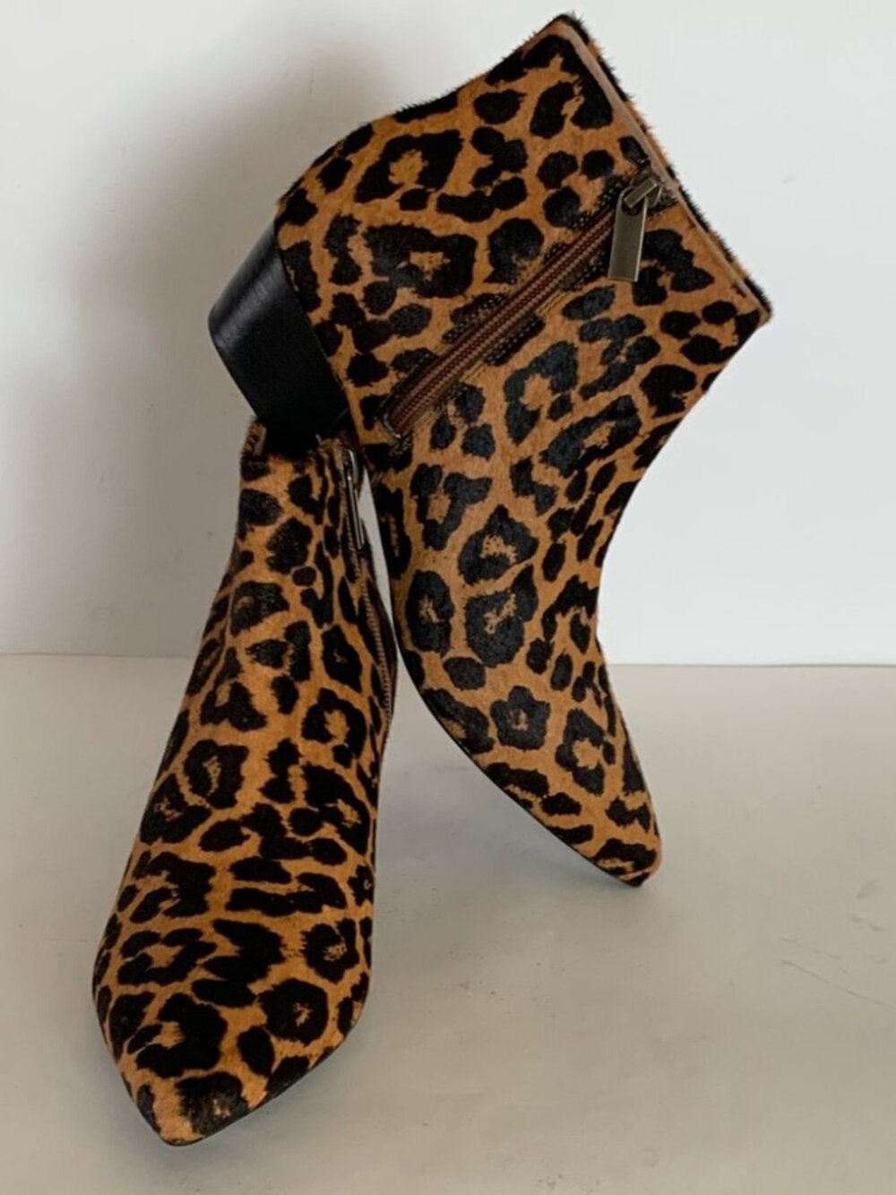 Seychelles "What You Need" Leopard Print Calf Hair Ankle Booties Sz 7.5